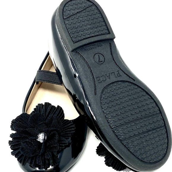 Children’s Place- Black Shinny flats w/bow embellish Size: 7. TAGS attached - Picture 2 of 3